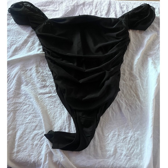 Princess Polly Destin Bodysuit Black Off Shoulder Ruched Mesh Size 4 - Picture 3 of 3